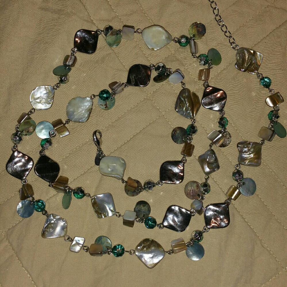 Lia Sophia necklace 42"+2"extender beautiful!